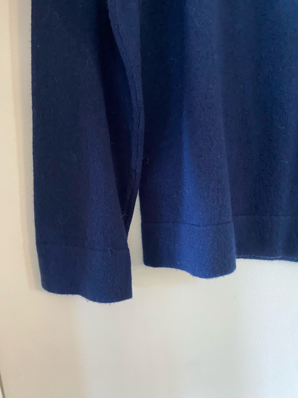 J.Crew Classic Crewneck Sweater in Navy NWT - Picture 3 of 7